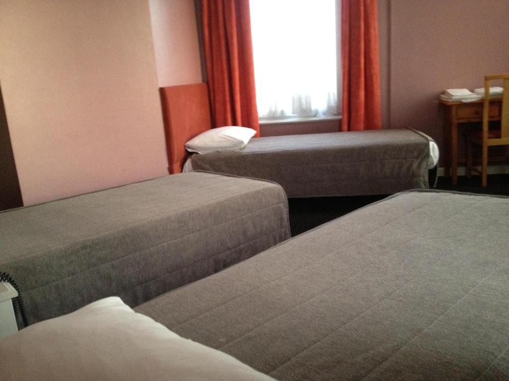 Hotel Stalingrad Brüksel Oda fotoğraf