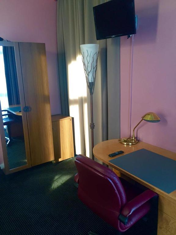 Hotel Stalingrad Brüksel Dış mekan fotoğraf