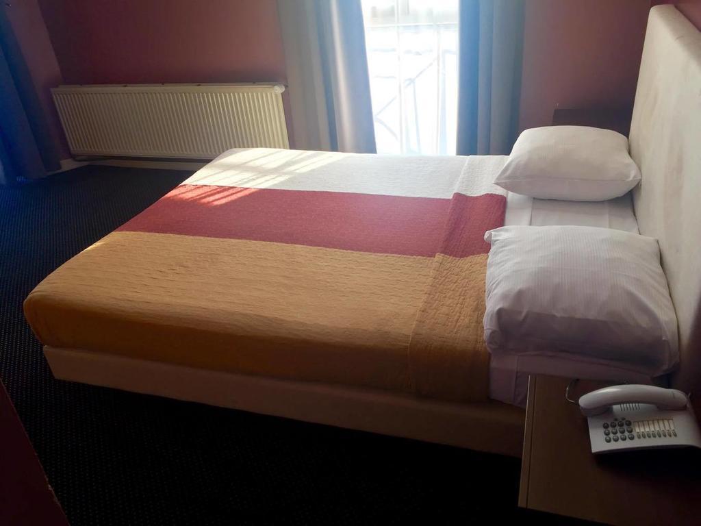 Hotel Stalingrad Brüksel Dış mekan fotoğraf